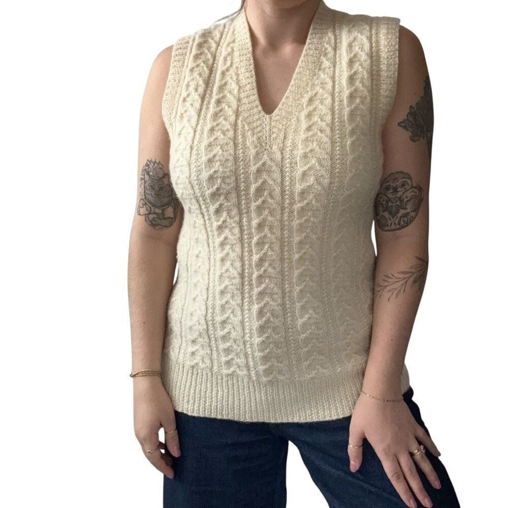 Vintage Womens Hand Knit White 100% Wool Cable Knit Fisherman Sweater Vest Sz L